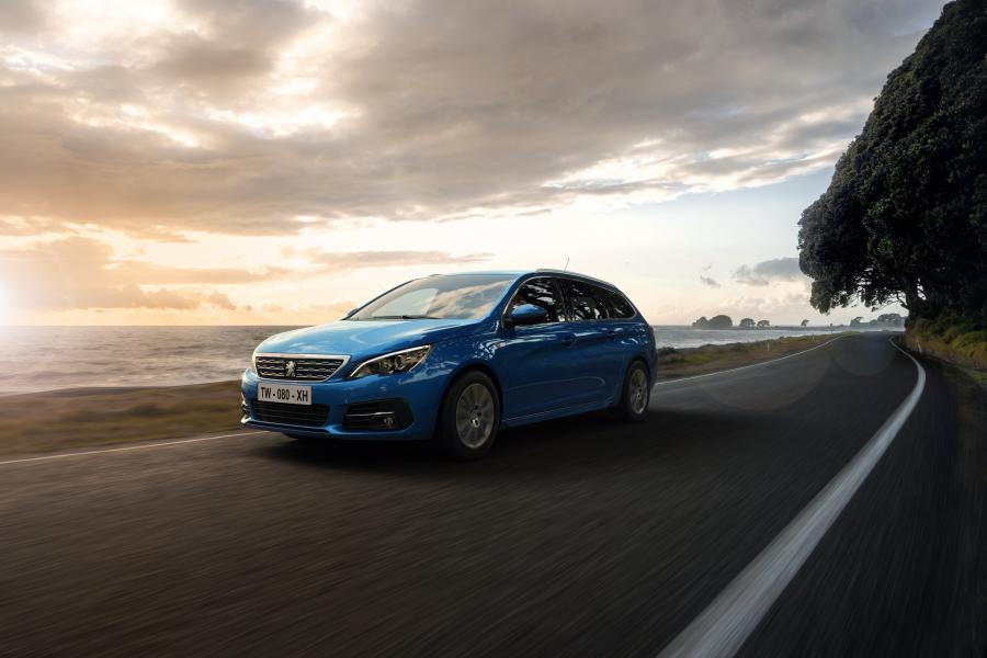  Peugeot 308 SW Road Trip 2020 года  (WW) (фото 1 из 17)